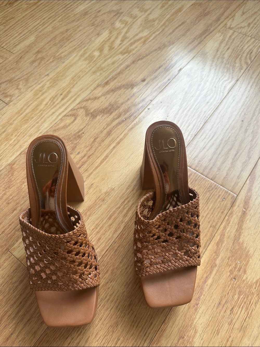 REVOLVE x JLO Lynda Mule Woven Platform Mule - Cognac - Picture 3 of 4